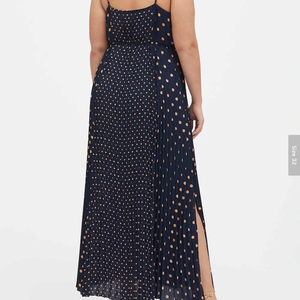 Banana Republic polka dot pleated Maxi dress - Picture 2 of 4
